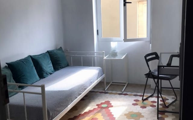 Bright room in the heart of the city