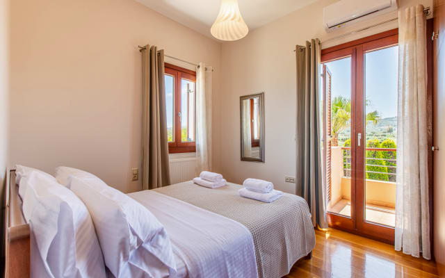 Maison Gold Crest à la plage de Drapanias