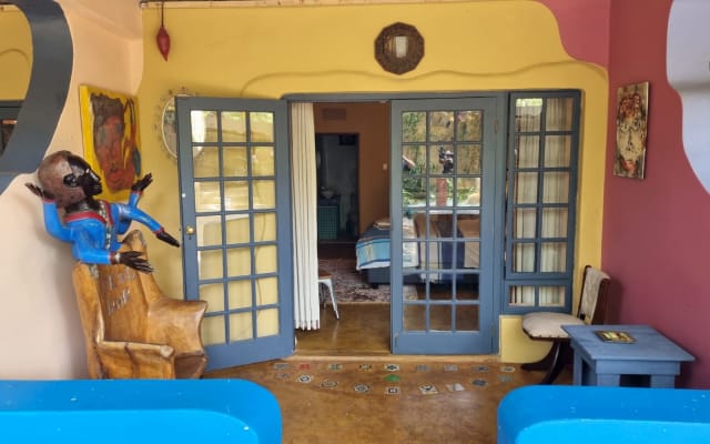 Garden facing room - Room 1