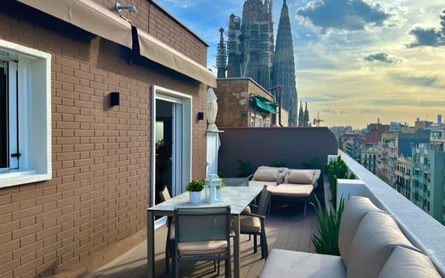 ¡Ático terrasse, 2 dormitorios en Sagrada Familia ! - Foto 17