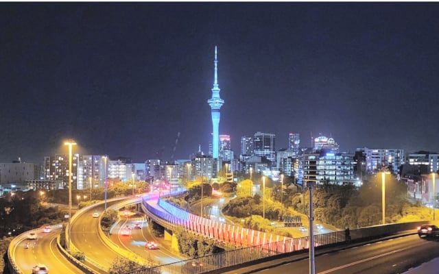 Bright and airy central apartment with the best views in Auckland. - Picture 20
