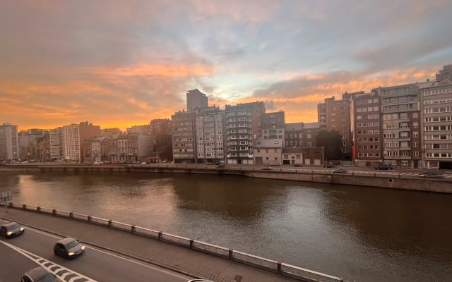 Um bom apartamento com uma bela vista a 2 minutos do centro - Foto 2