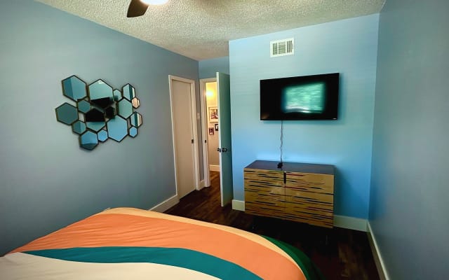 Urban Oasis... Rm 1 - Picture 15