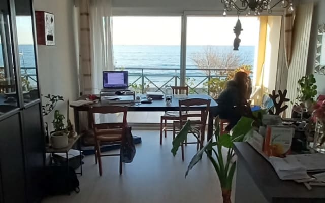 Exclusive beachfront apartment