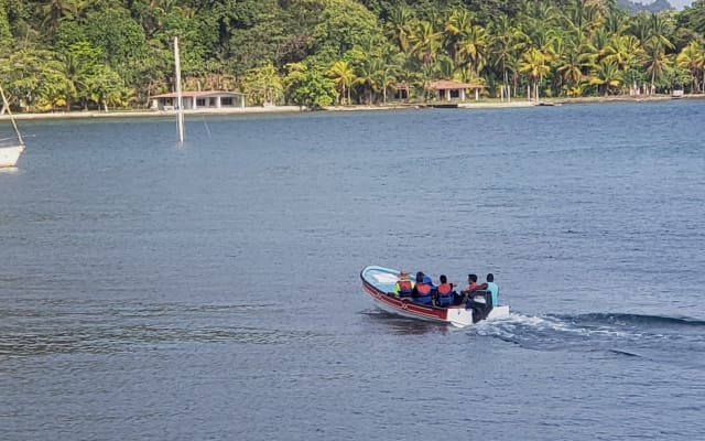 Beach life in Puerto Lindo
