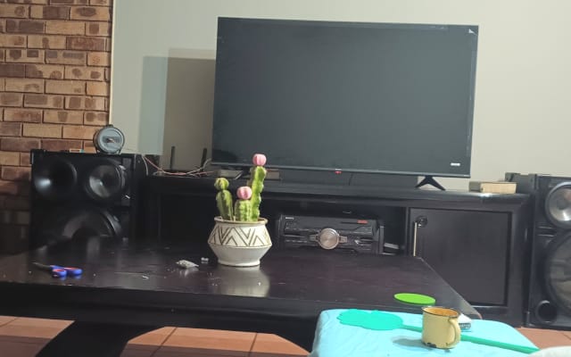 Beautiful apartment next to town, lake and the airport