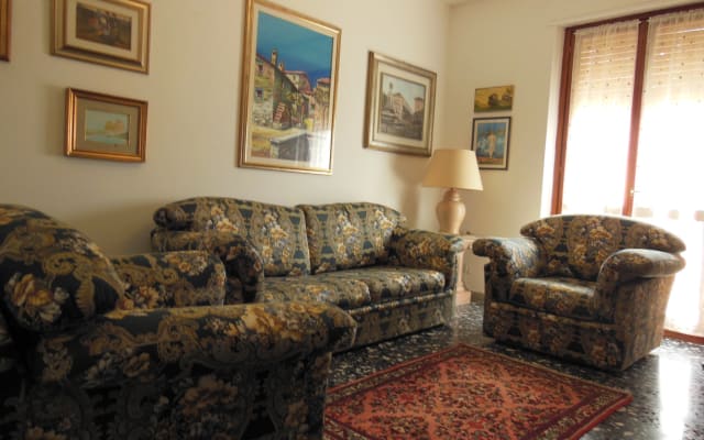 Tonis Comfortable apartment in the city center with possible perfect...