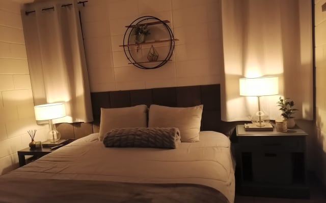 room a 5 min del centro de la ciudad, agradable y limpio.