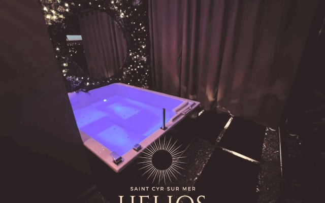 Whirlpool Meerblick "Helios Suite & Spa"