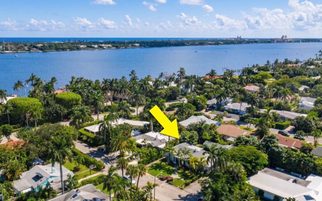 Crisp & Fresh Home in Uber Popular Northwood Neighborhood of West Palm