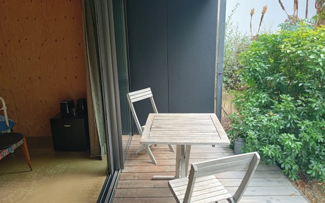 LA NOUVELLE GRANGE. Maison de village en bois.