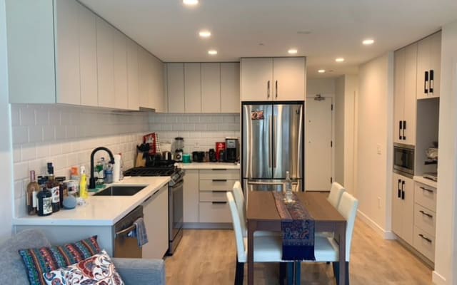 Fully furnished one bedroom apartment in Port Moody