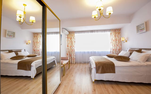 Tres Chiq Studio - Victoria Avenue