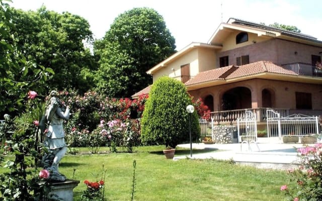 Villa avec piscine en pleine nature