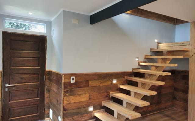 Loft su due piani, cucina completamente attrezzata.
Ottima posizione...