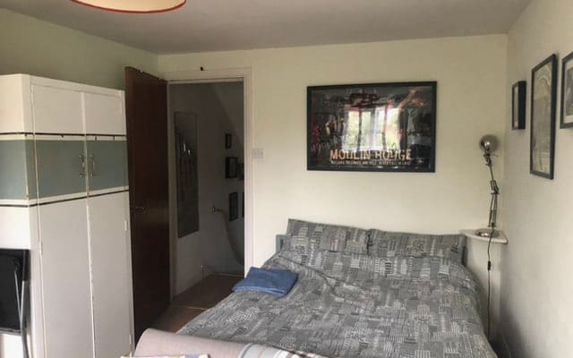 Dbl room in Victorian Flat in North London (Zone 2)