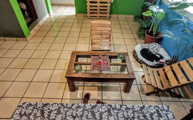 Super komfortables Zimmer in einer Wohngemeinschaft.