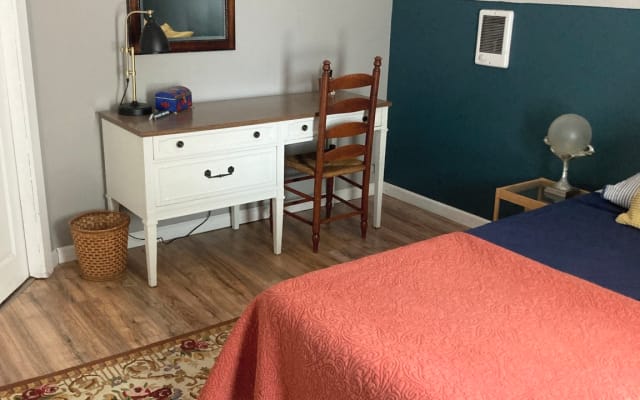 Privates Zimmer in einem Gemeinschaftsraum, nur wenige Schritte vom Besten in Indy entfernt. - Foto 14