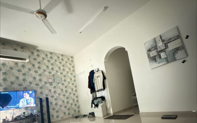 Une bonne chambre à nizwa ,, avec toilette et petit déjeuner,,, lulu à 