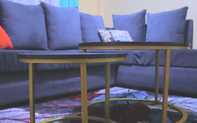 Acogedor Moderno Amueblado y espacioso apartamento de 2bdrm