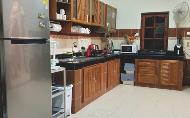 A Shared Townhome with 2 Bedrooms at Phuket Center