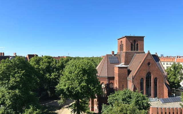 Helles Loft im angesagten Neukölln