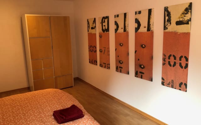 Spacious room in a beautiful loft apartment near Saarbrücken Castle