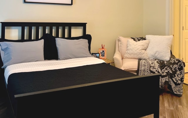 Cama/banho privada em Buckhead - Roupa opcional