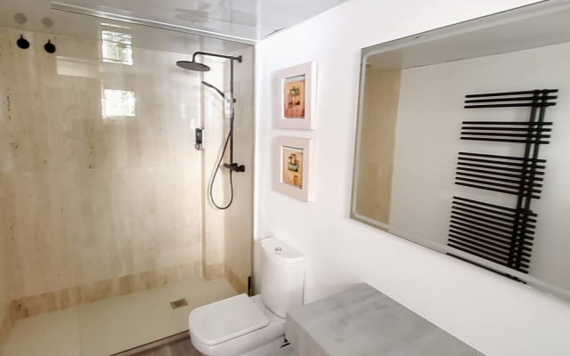 Gran habitacion en duplex playa Balmins  y puerto Aiguadolç - Picture 28