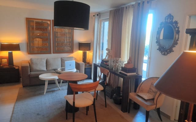 habitación privada en piso compartido en Aulnay estación RER B 20mn...