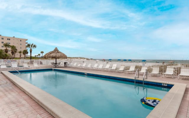Sea Breeze Madeira Direct Beachfront Condo + Heated Pool and Spa