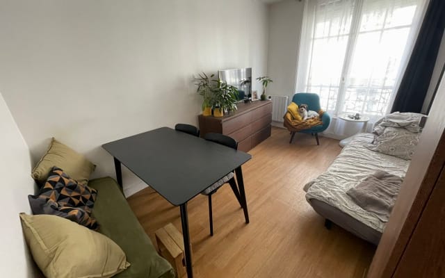 Nice and cozy apartment nearby a metro station