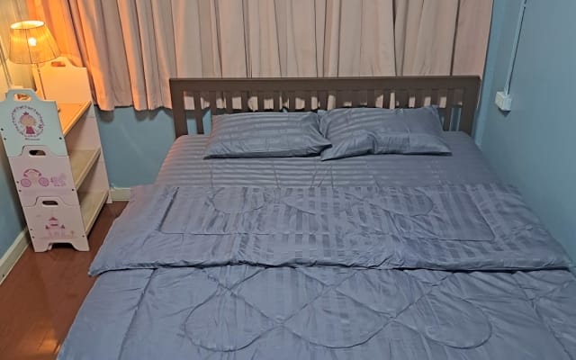 Cozy Private Room Near MRT Rama 9 - Picture 3