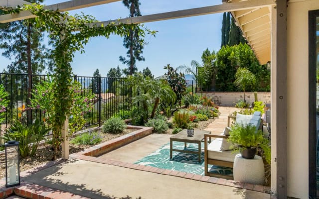 Stunning Mountain View Ranch House, our little piece of 1970s SoCal!