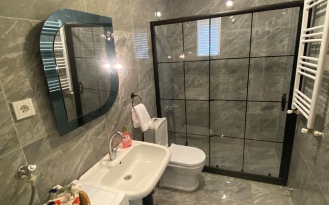 L'annuncio di Hakan su misterb&b - Furnished Flat For Rent in Çankaya Ankara Turkey.