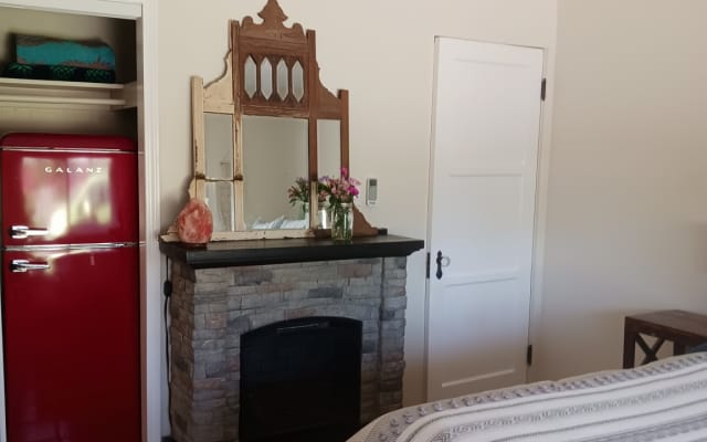 The Nest at Jeffrey's 420 Shiloh votre sanctuaire LGBTA pour animaux...