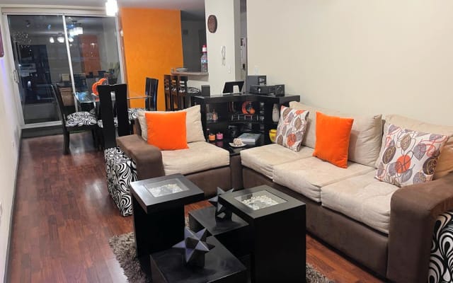 Apartamento em La Mariscal, Quito. Bairro amigável LGBTQ+.