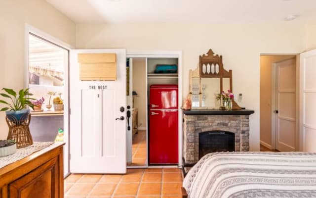 The Nest at Jeffrey's 420 Shiloh votre sanctuaire LGBTA pour animaux...