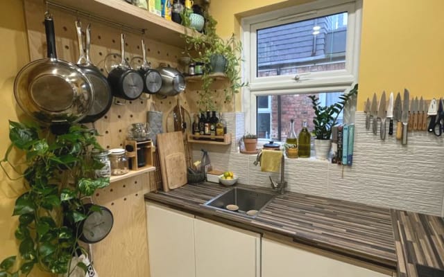 Double room available in North London