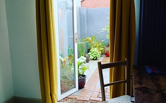 Chambre avec terrasse privée dans une maison contemporaine. - Photo 11