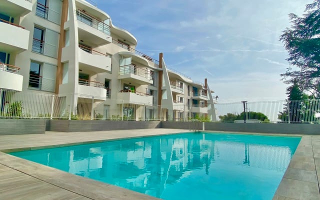 Wunderschönes klimatisiertes Studio mit Jacuzzi 10 min zu Fuß vom Meer