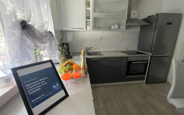 3-Zimmer-Wohnung mit Terrasse und PARKPLATZ - Foto 3