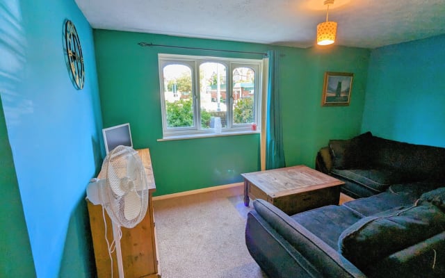 Maggie's Place is a delightful one bedroom ground floor flat