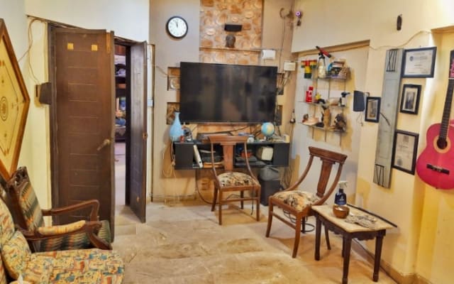 beautiful apartment right in the heart of Dha, ie bukhari commercial