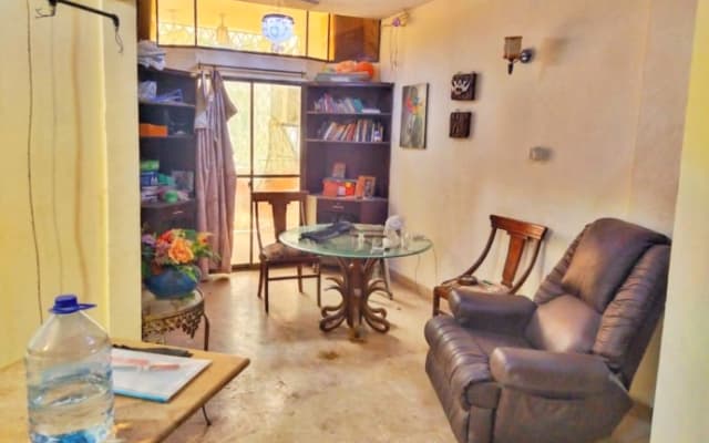 beautiful apartment right in the heart of Dha, ie bukhari commercial