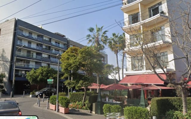 Anúncio de Juan em misterb&b - A metros de San Isidro y rodeado de cafeterias y restaurantes. A few meters from San Isidro and surrounded by cafes and restaurants.