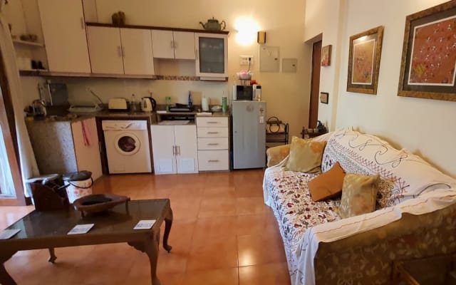 2BHK Hermoso apartamento cerca de la playa de candolim en Goa.