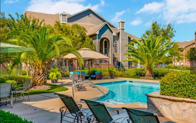 Cozy modern 1bd/1ba 15 mins from IAH airport in North Houston