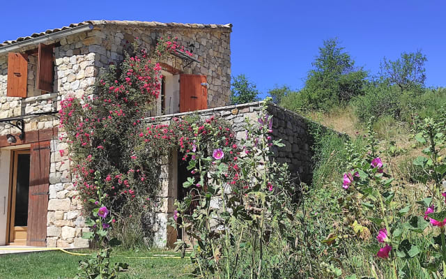 Logement entier dans un coin de nature idyllique.