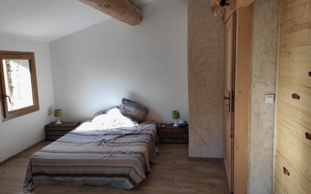 Logement entier dans un coin de nature idyllique.